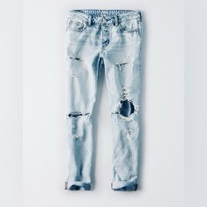 American eagle TOMGIRL distressed jeans